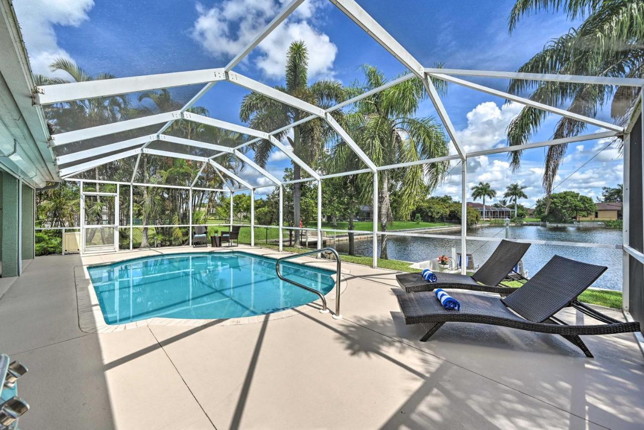Pet-Friendly Escape With Dock And Kayaks In Cape Coral Villa Exterior photo